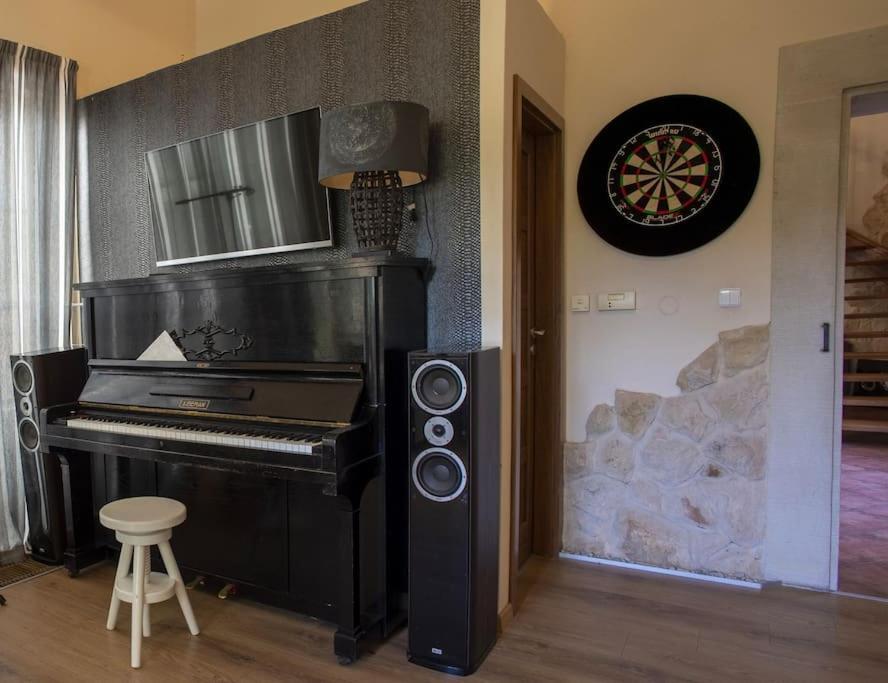 7 Bedroom Secluded Villa Close To Prague Ricany  Exterior photo